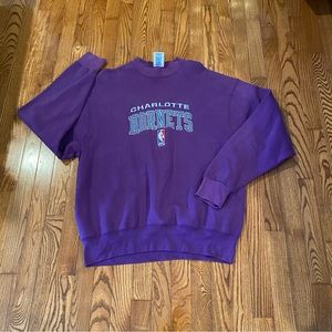 Vintage Charlotte Hornets crew neck sweatshirt. Size XL